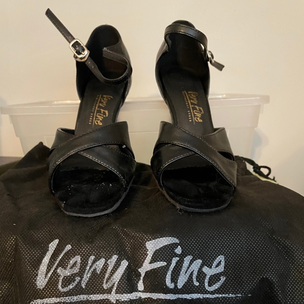 Sport dancing shoes